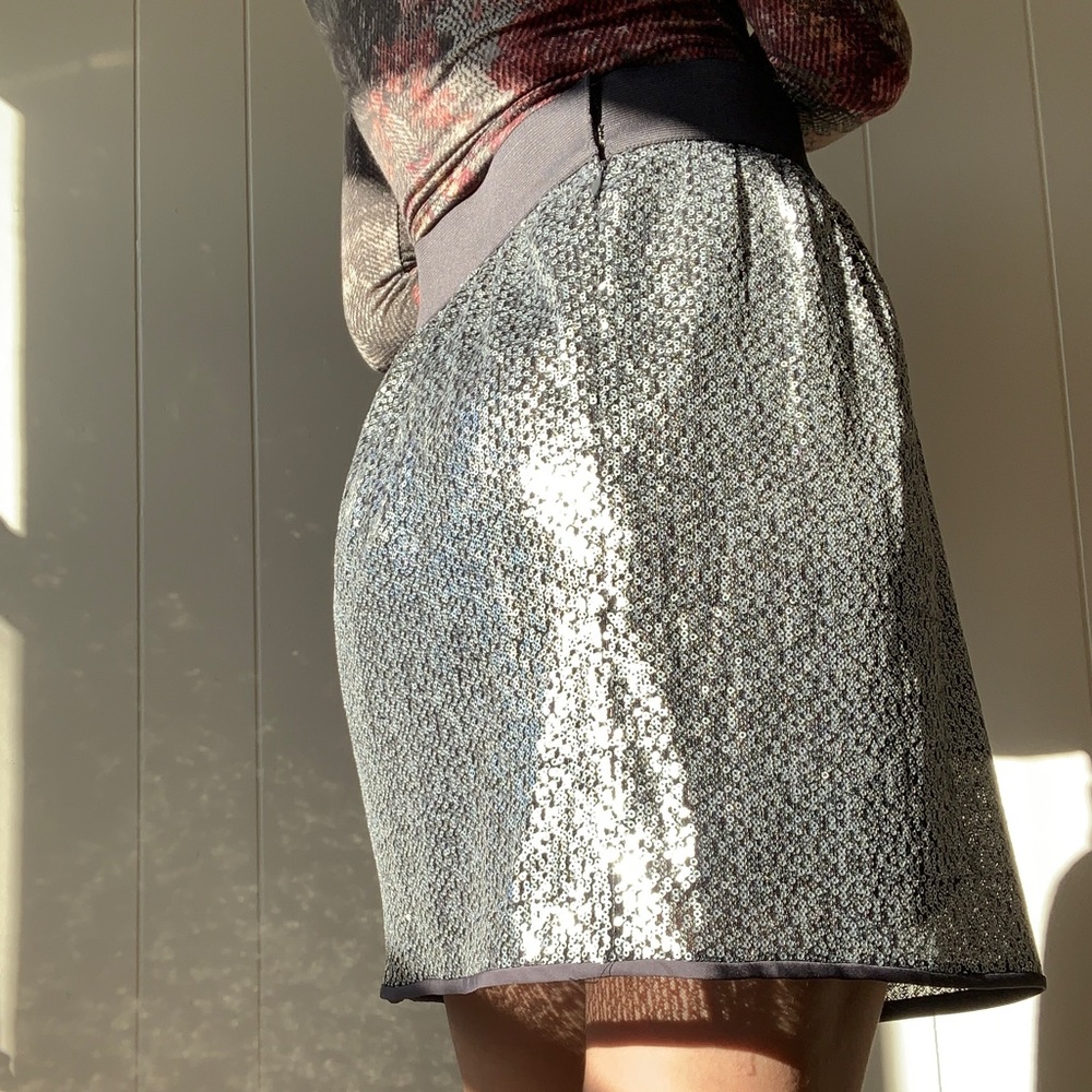❤️SUPER CUTE GAP GLITTER SKIRT ❤️